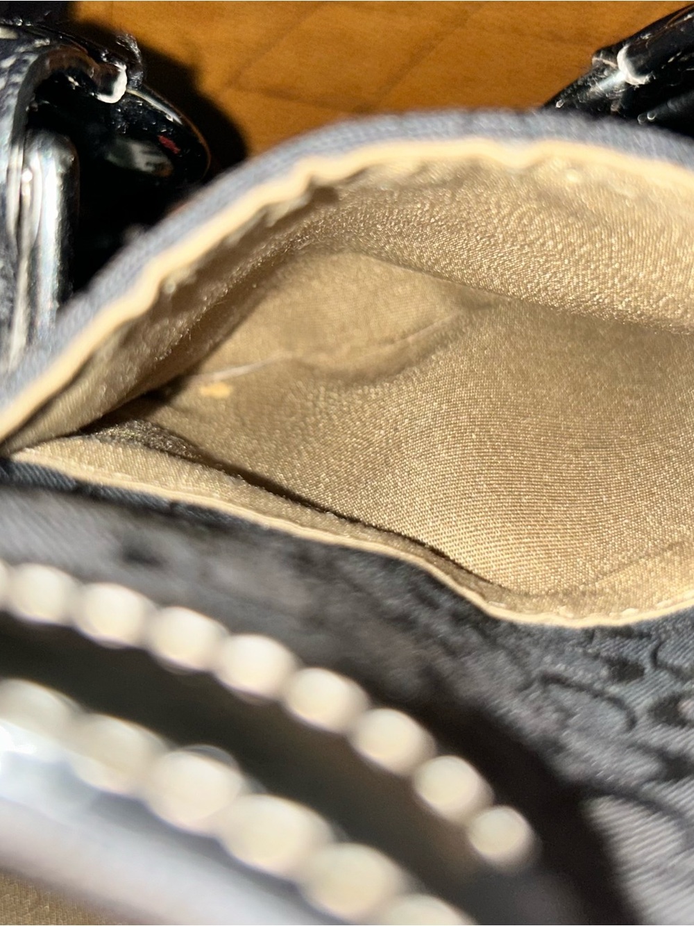 COACH Gallery Tote Signature Black
Jacquard Patent Leather D0849-F12344 - Picture 11 of 17